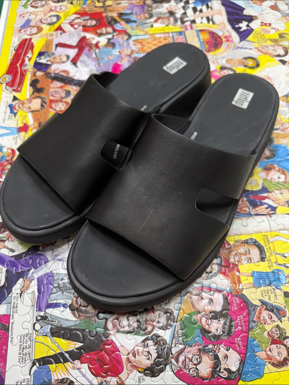 Fitflop Woman's Black Raw Edge Leather Platform H-Bar Slides - Size 11